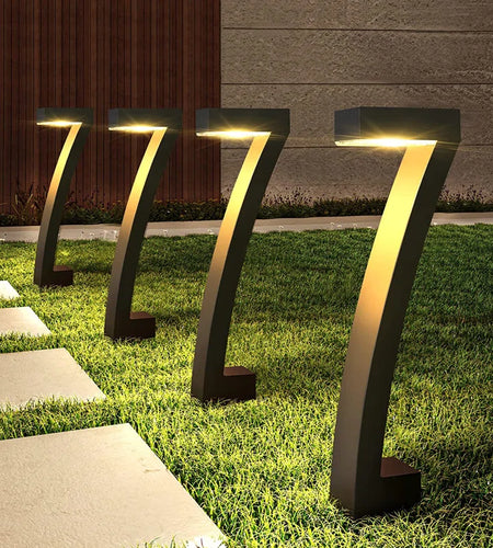 Low Voltage Solar Powered Integrated LED Pathway Light